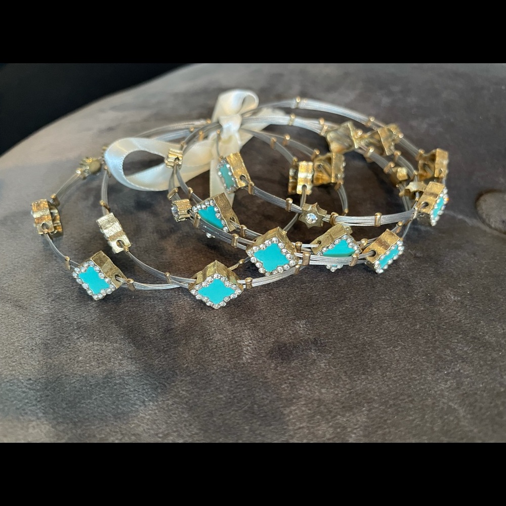 Aqua Clover shape Pave Wire Bracelet